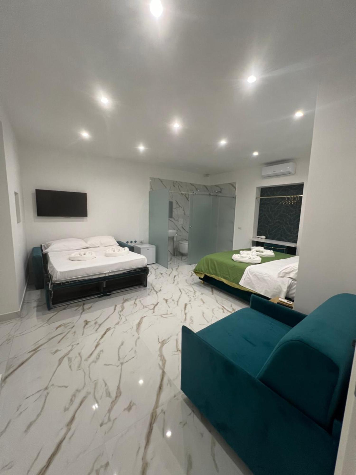 Airport Capodichino Home By Pagnotta เนเปิลส์ ภายนอก รูปภาพ