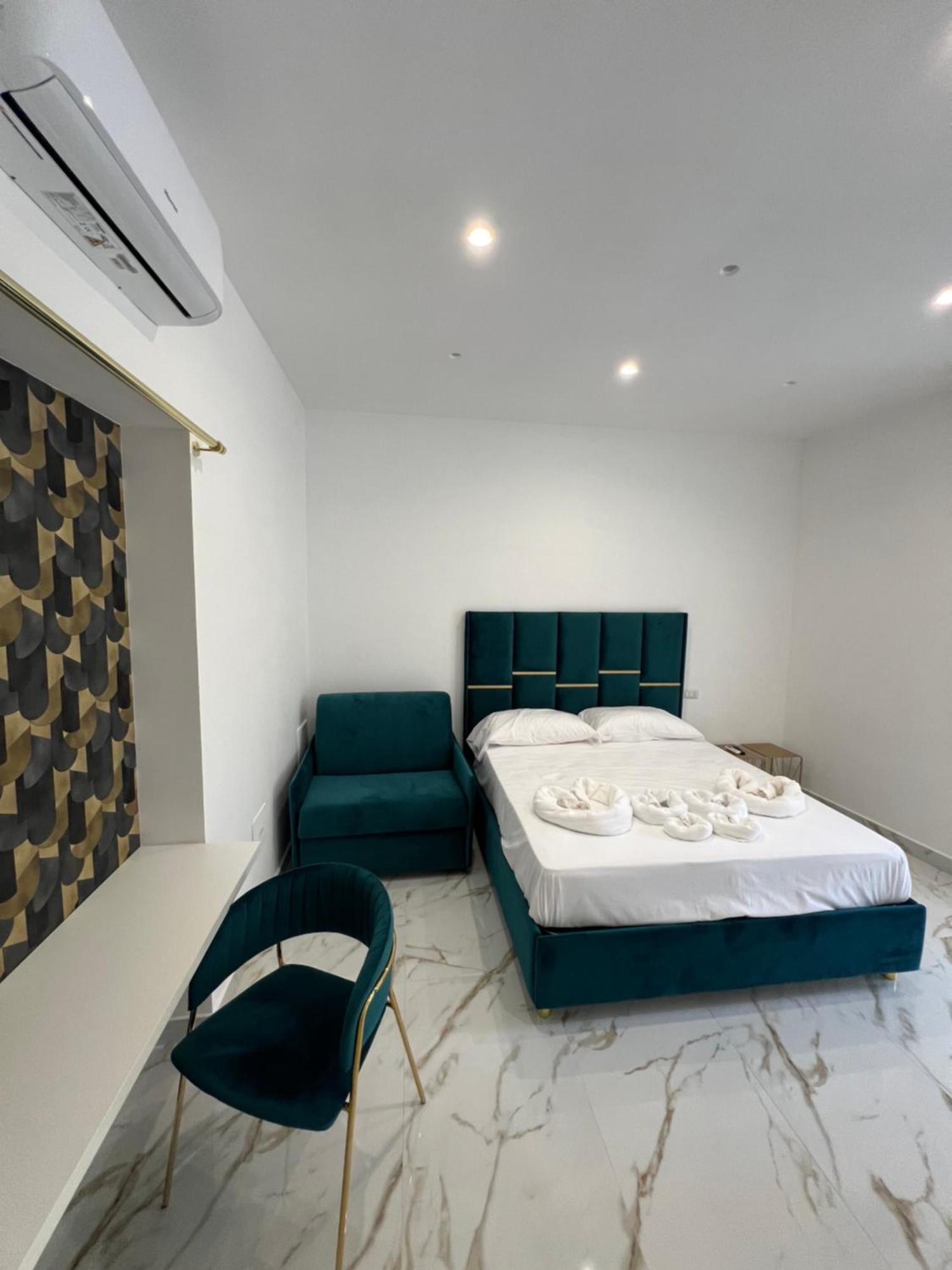 Airport Capodichino Home By Pagnotta เนเปิลส์ ภายนอก รูปภาพ