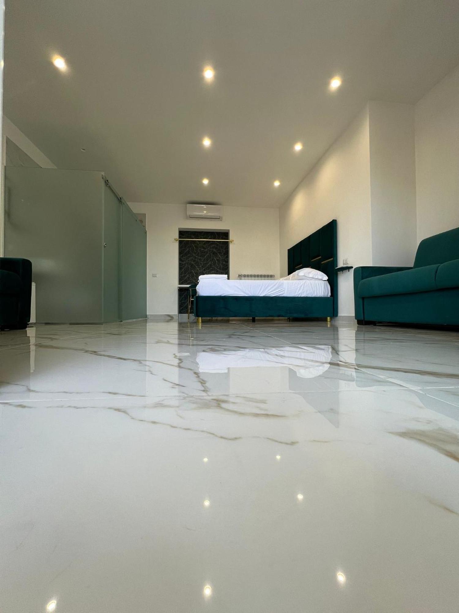 Airport Capodichino Home By Pagnotta เนเปิลส์ ภายนอก รูปภาพ